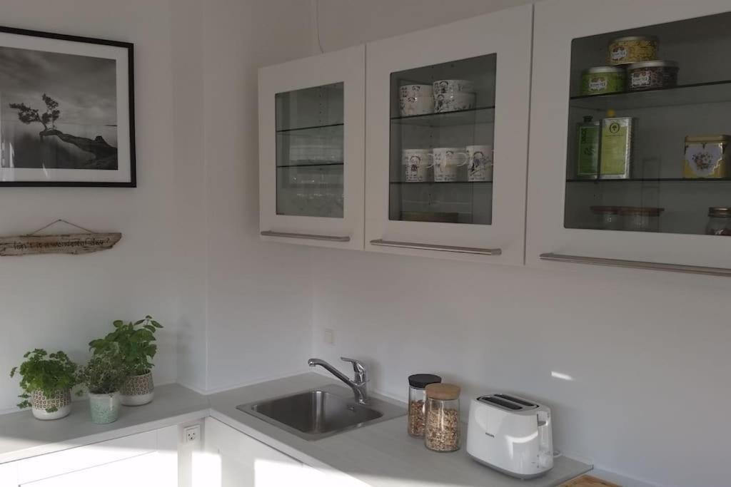 Straight-Up Fantastic Bright Apartment! Århus Esterno foto